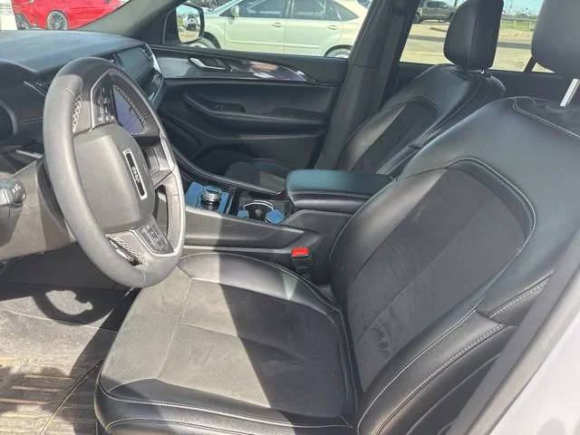 2023 Jeep Grand Cherokee Altitude 4WD photo