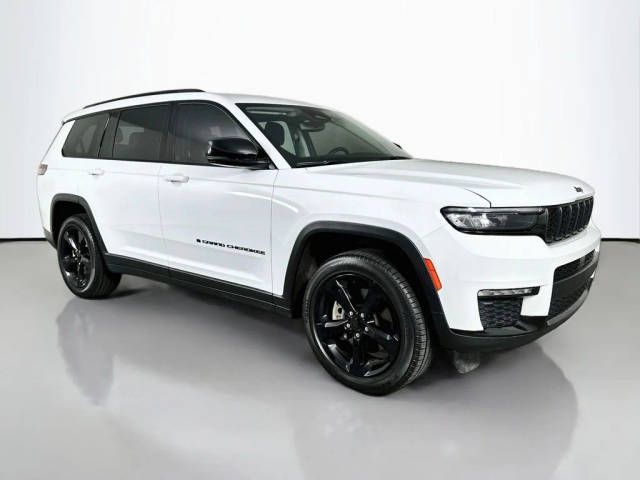 2023 Jeep Grand Cherokee L Limited 4WD photo