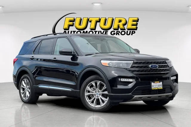 2022 Ford Explorer XLT 4WD photo