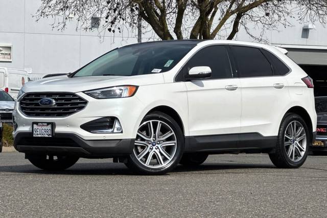 2022 Ford Edge Titanium AWD photo