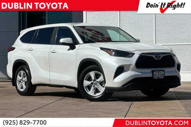2023 Toyota Highlander L FWD photo