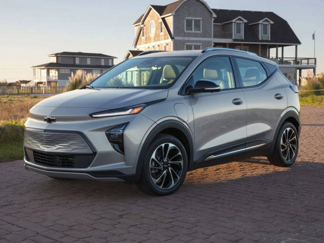 2023 Chevrolet Bolt EUV Premier FWD photo