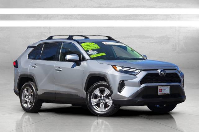 2023 Toyota RAV4 XLE AWD photo