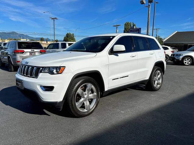 2017 Jeep Grand Cherokee Laredo 4WD photo