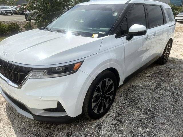 2023 Kia Carnival EX FWD photo