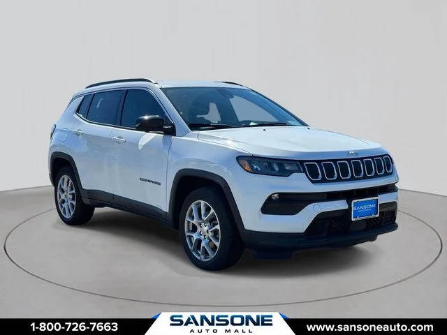 2022 Jeep Compass Latitude Lux 4WD photo