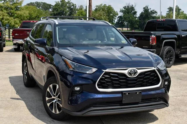 2023 Toyota Highlander XLE AWD photo
