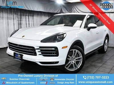 2023 Porsche Cayenne Platinum Edition AWD photo