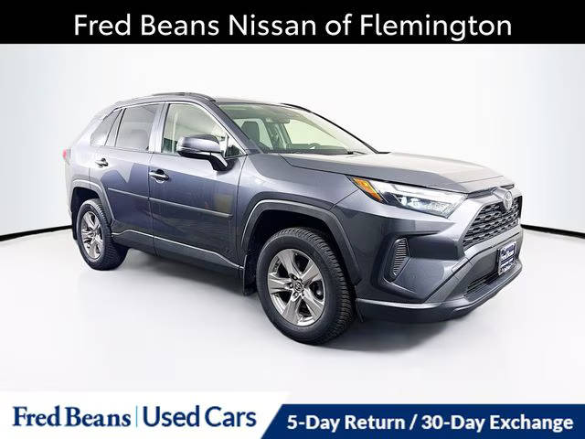 2023 Toyota RAV4 XLE AWD photo