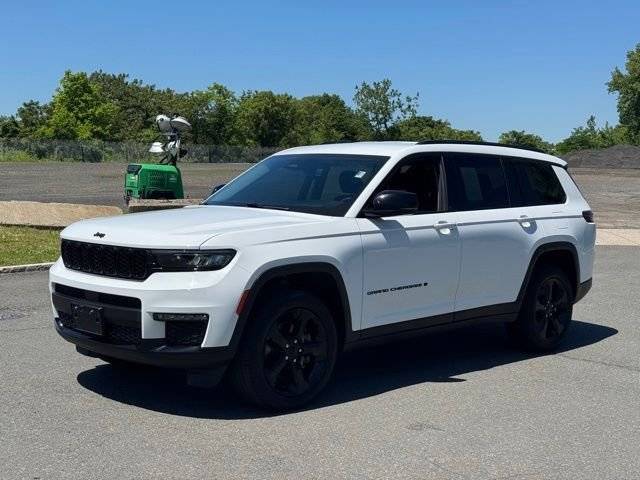 2023 Jeep Grand Cherokee L Limited 4WD photo