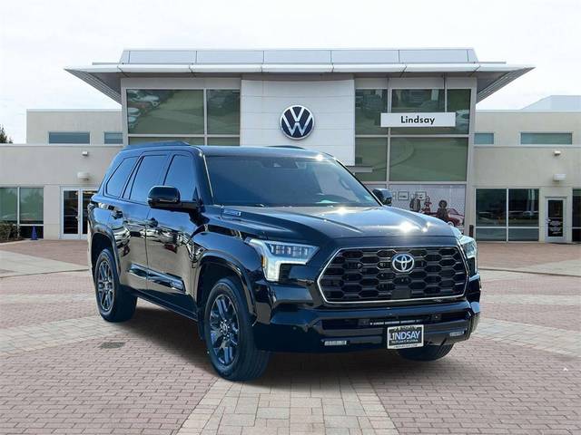 2023 Toyota Sequoia Platinum 4WD photo