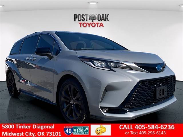 2023 Toyota Sienna XSE FWD photo