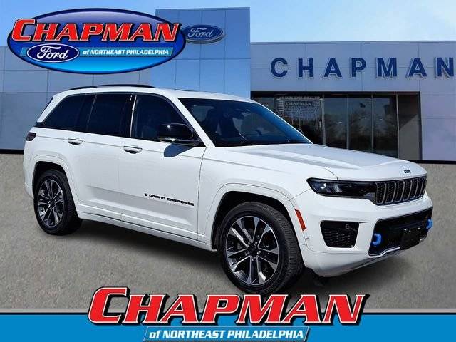 2022 Jeep Grand Cherokee Overland 4WD photo