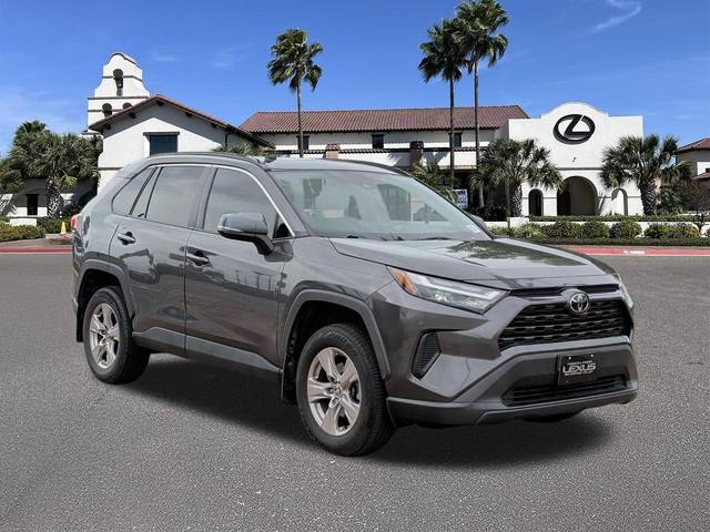 2023 Toyota RAV4 XLE FWD photo