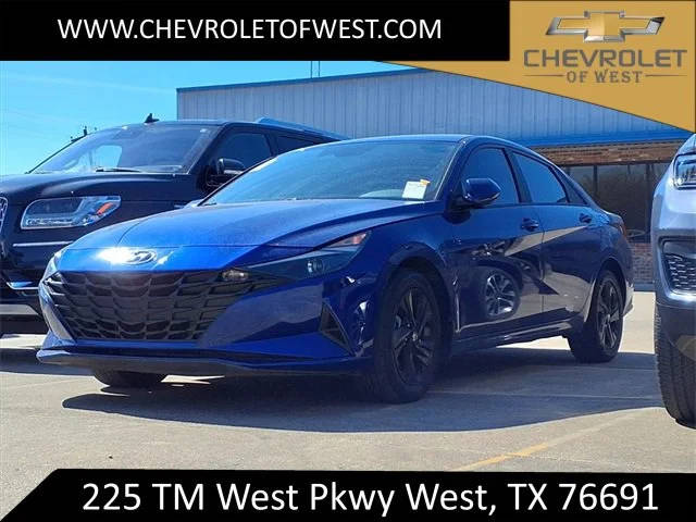 2023 Hyundai Elantra SEL FWD photo