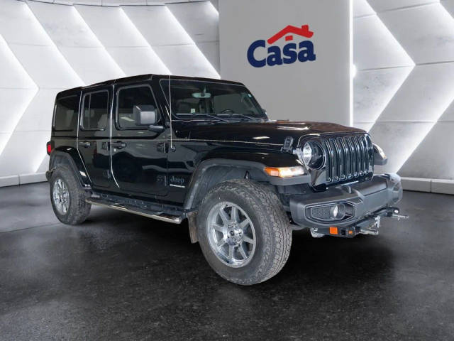 2023 Jeep Wrangler Unlimited Sahara Altitude 4WD photo