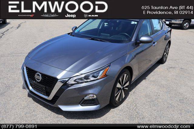 2021 Nissan Altima 2.5 SV FWD photo