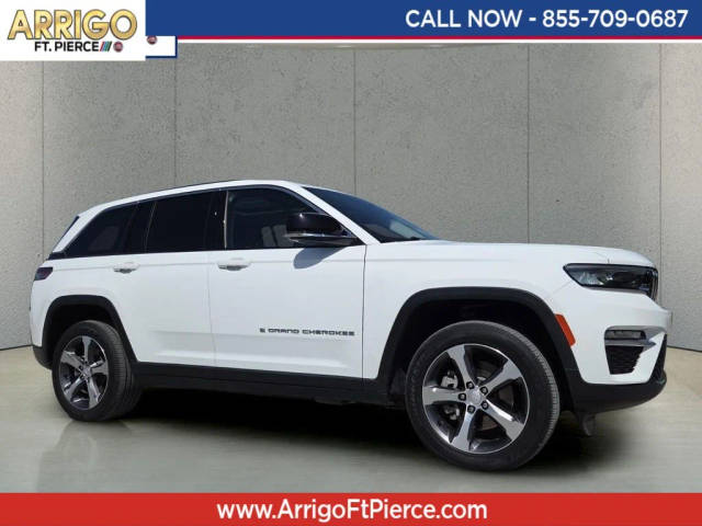 2022 Jeep Grand Cherokee  4WD photo