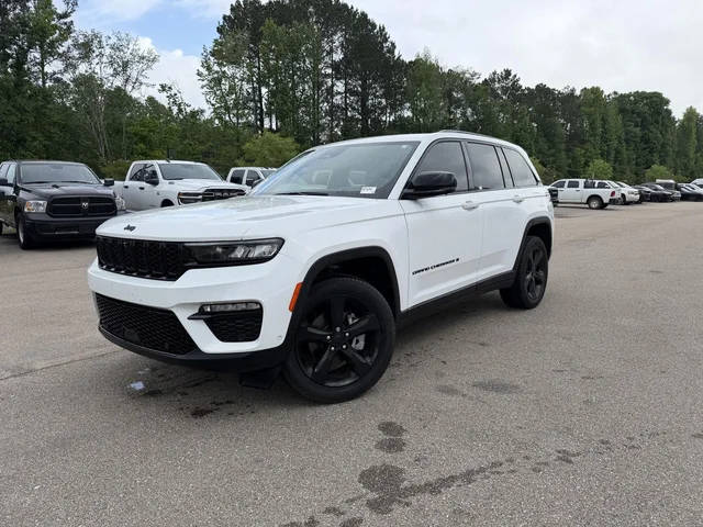 2023 Jeep Grand Cherokee Limited RWD photo
