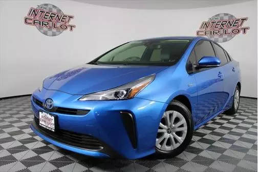 2022 Toyota Prius L Eco FWD photo