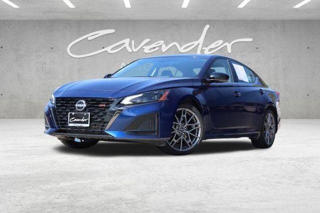 2023 Nissan Altima 2.0 SR FWD photo