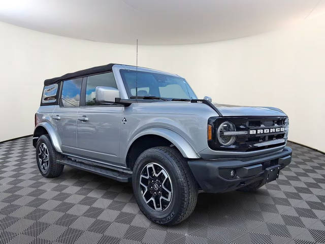 2022 Ford Bronco 4 Door Outer Banks 4WD photo