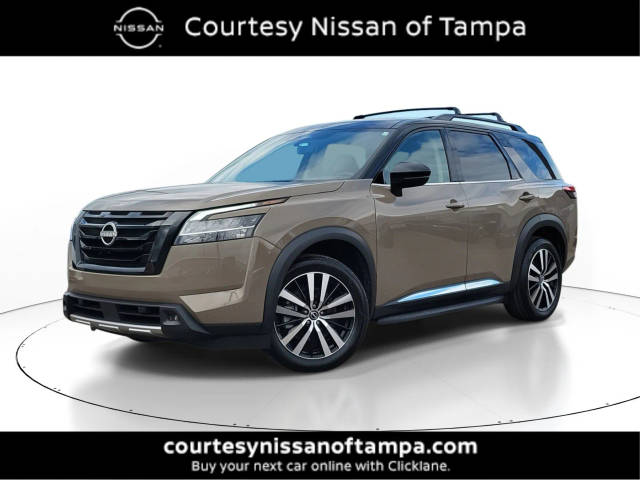 2023 Nissan Pathfinder Platinum FWD photo