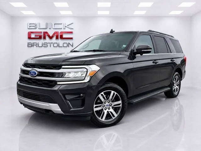 2023 Ford Expedition XLT 4WD photo
