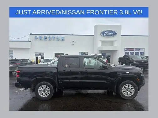 2023 Nissan Frontier SV 4WD photo