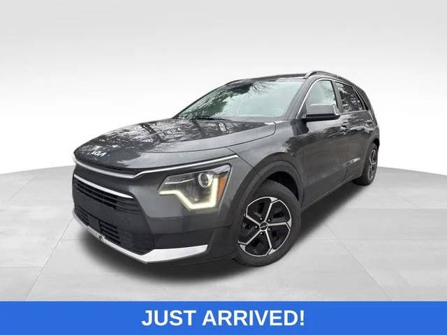 2023 Kia Niro EX FWD photo