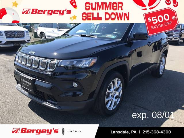 2022 Jeep Compass Latitude Lux 4WD photo