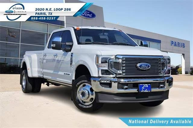 2022 Ford F-350 Super Duty King Ranch 4WD photo