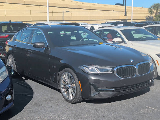 2023 BMW 5 Series 530e RWD photo