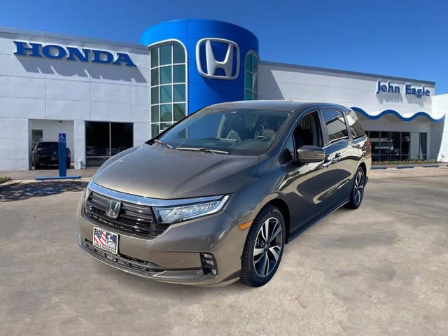 2023 Honda Odyssey Touring FWD photo