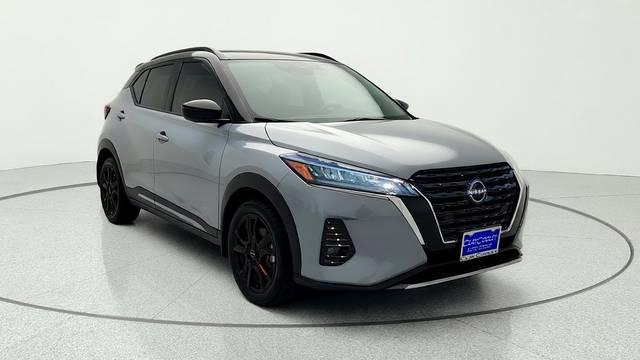 2023 Nissan Kicks SR FWD photo