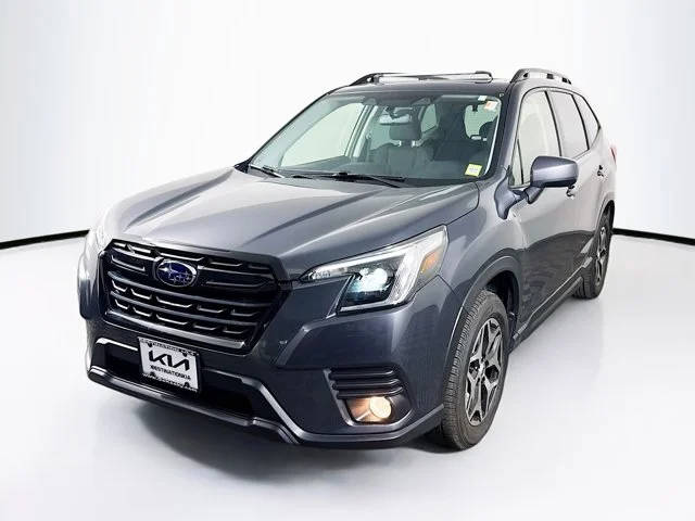 2023 Subaru Forester Premium AWD photo