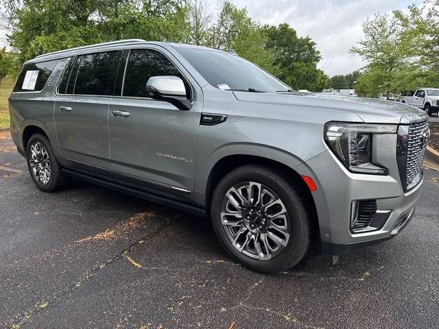 2023 GMC Yukon XL Denali Ultimate 4WD photo