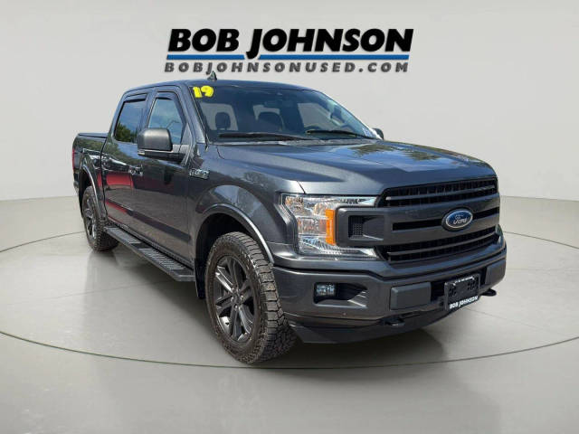 2019 Ford F-150 XLT 4WD photo
