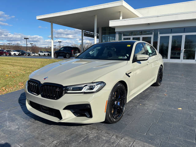 2023 BMW M5  AWD photo