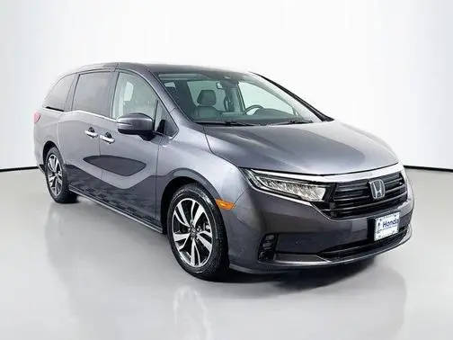 2023 Honda Odyssey Touring FWD photo