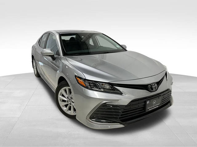 2023 Toyota Camry LE FWD photo