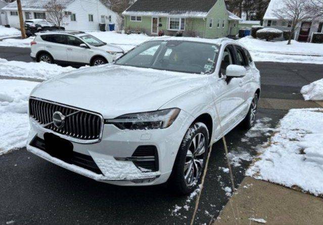 2023 Volvo XC60 Plus Bright Theme AWD photo