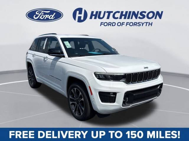 2023 Jeep Grand Cherokee Overland RWD photo