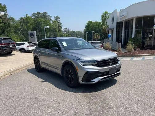 2023 Volkswagen Tiguan SE R-Line Black FWD photo