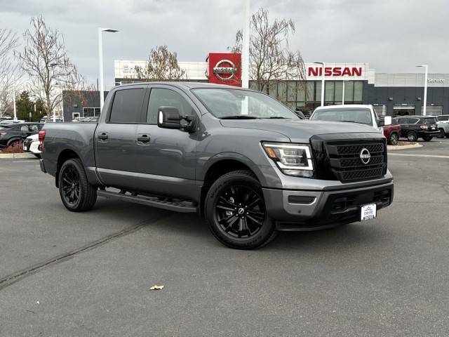 2023 Nissan Titan SV 4WD photo