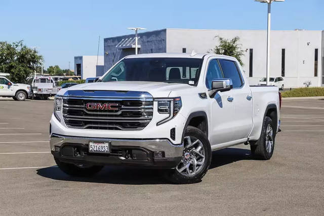 2023 GMC Sierra 1500 SLT 4WD photo