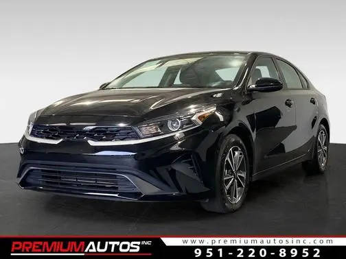 2023 Kia Forte LXS FWD photo