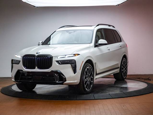 2023 BMW X7 xDrive40i AWD photo