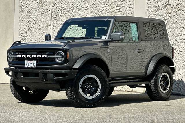 2022 Ford Bronco 2 Door Outer Banks 4WD photo