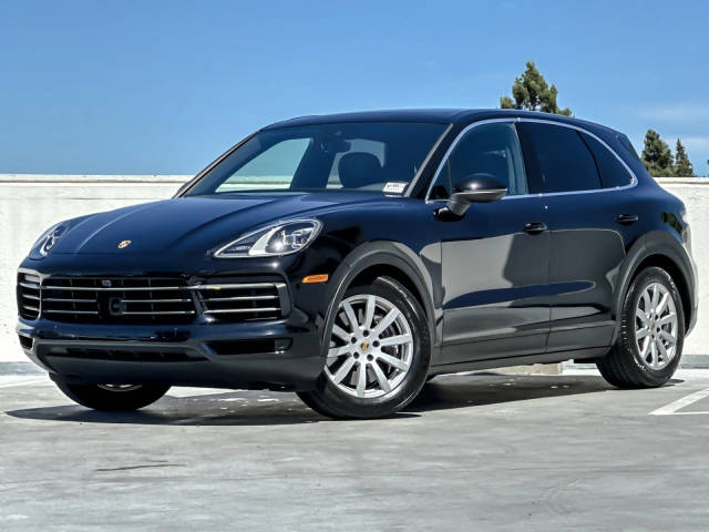 2022 Porsche Cayenne AWD photo